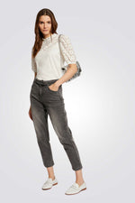 חולצה תחרה עם שרוולים קצרים