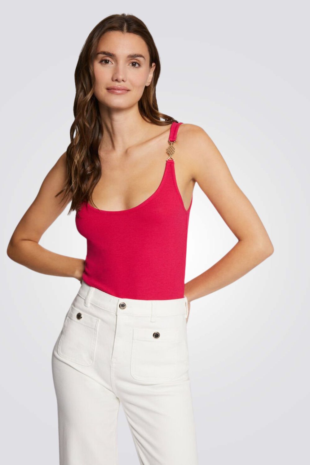 גופיה עם עיטור זהב