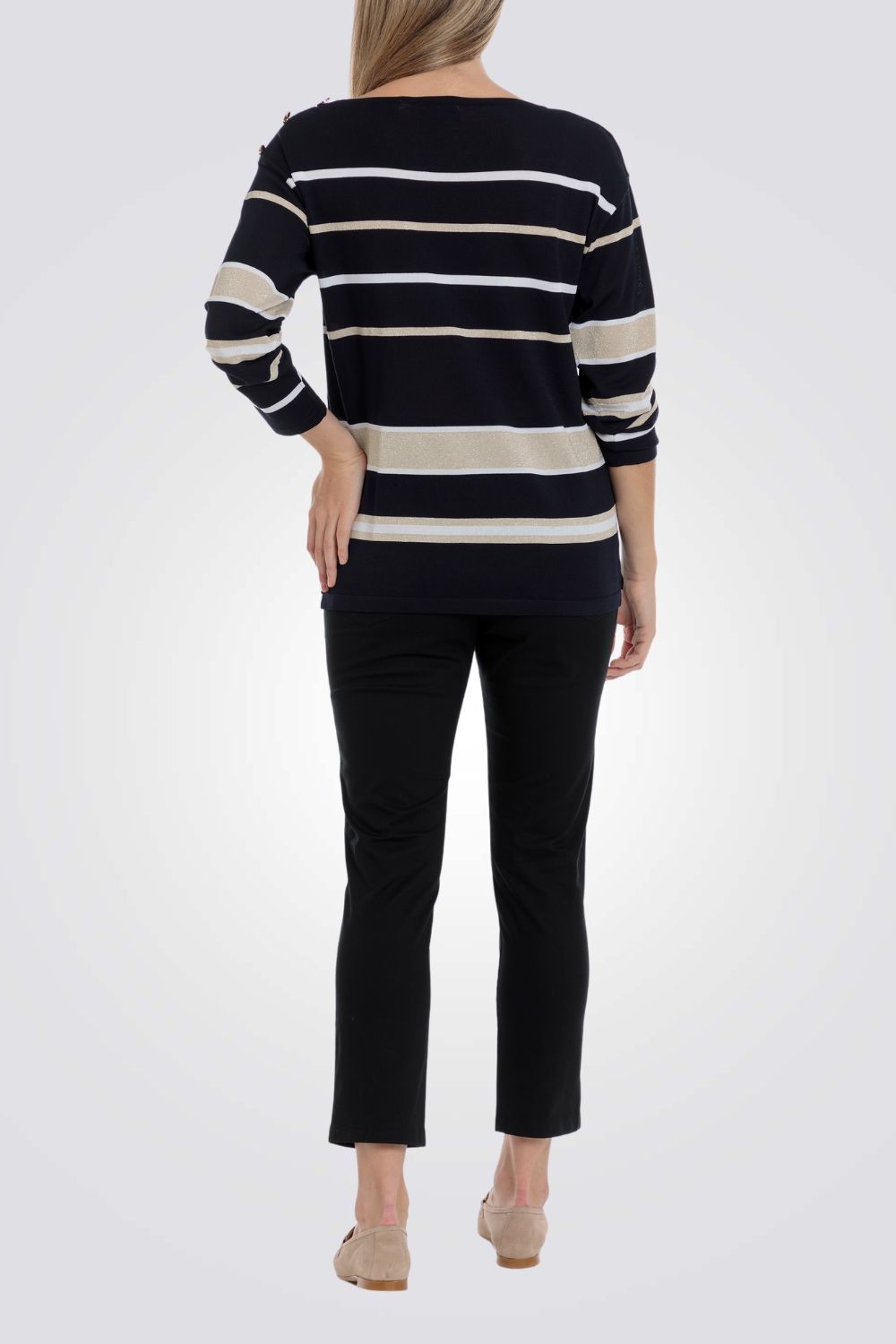 ג'ינס בצבע שחור