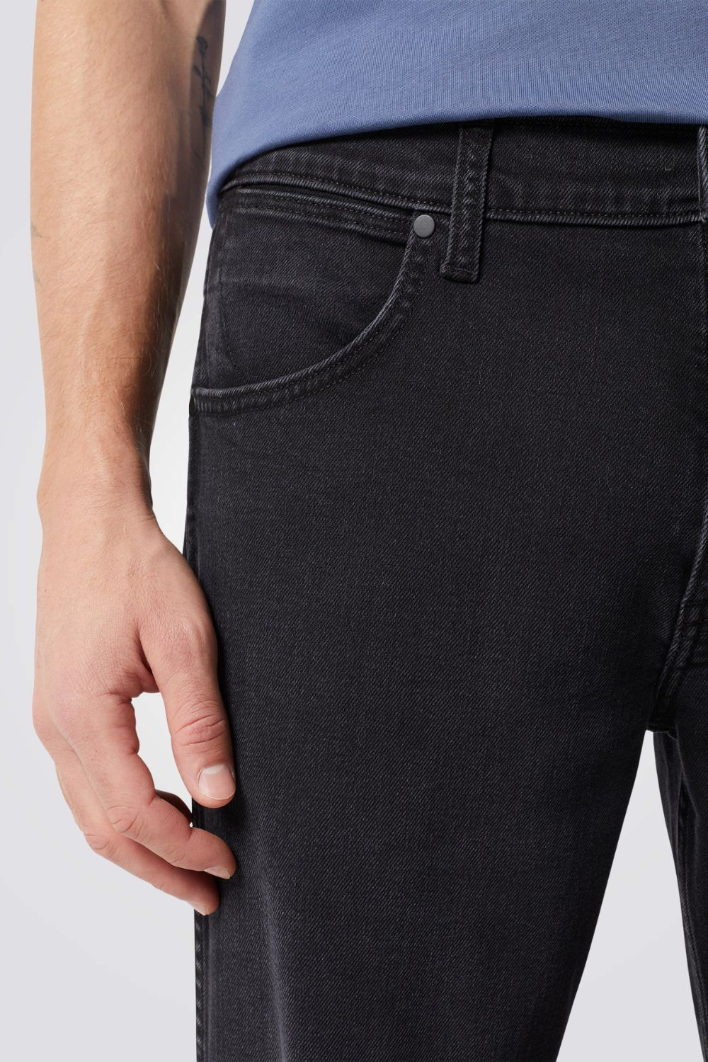 ג'ינס GREENSBORO בצבע שחור