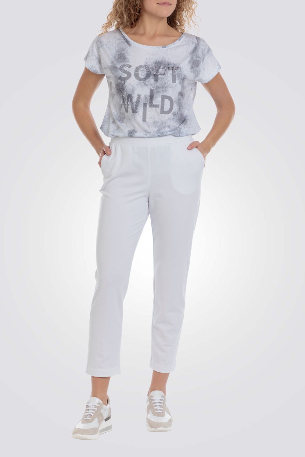 טישירט עם כיתוב והדפס