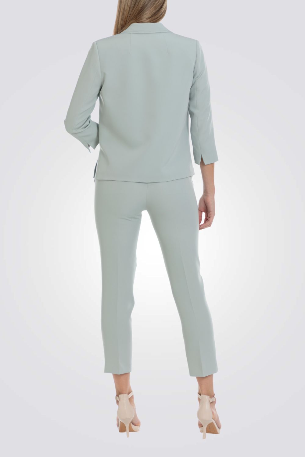 בלייזר בצבע ירוק בהיר