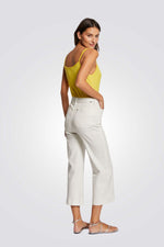 גופיה עם אבזם בכתף