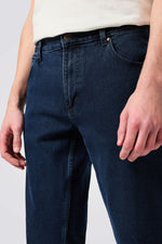 ג'ינס STRAIGHT בצבע כחול כהה