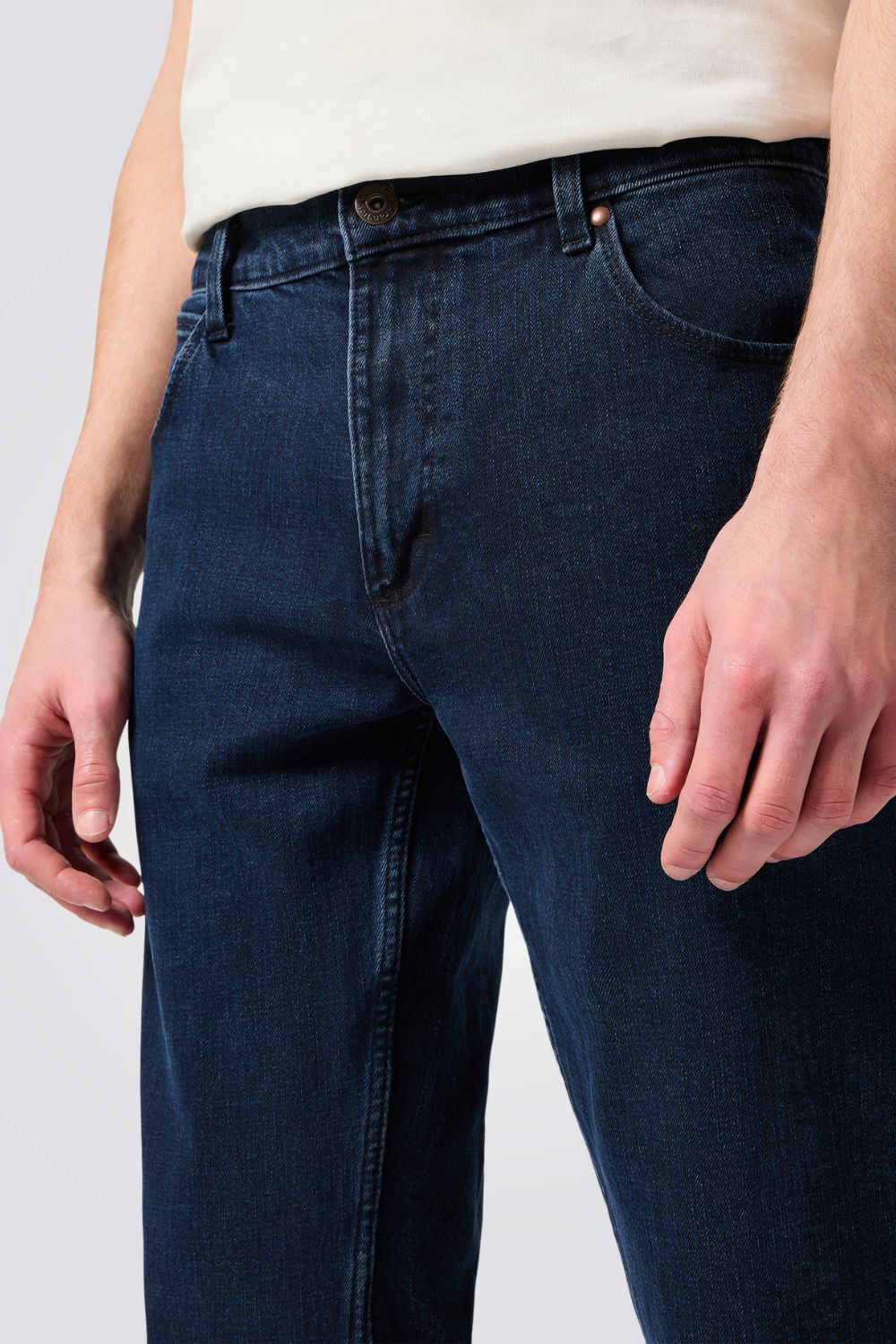 ג'ינס STRAIGHT בצבע כחול כהה