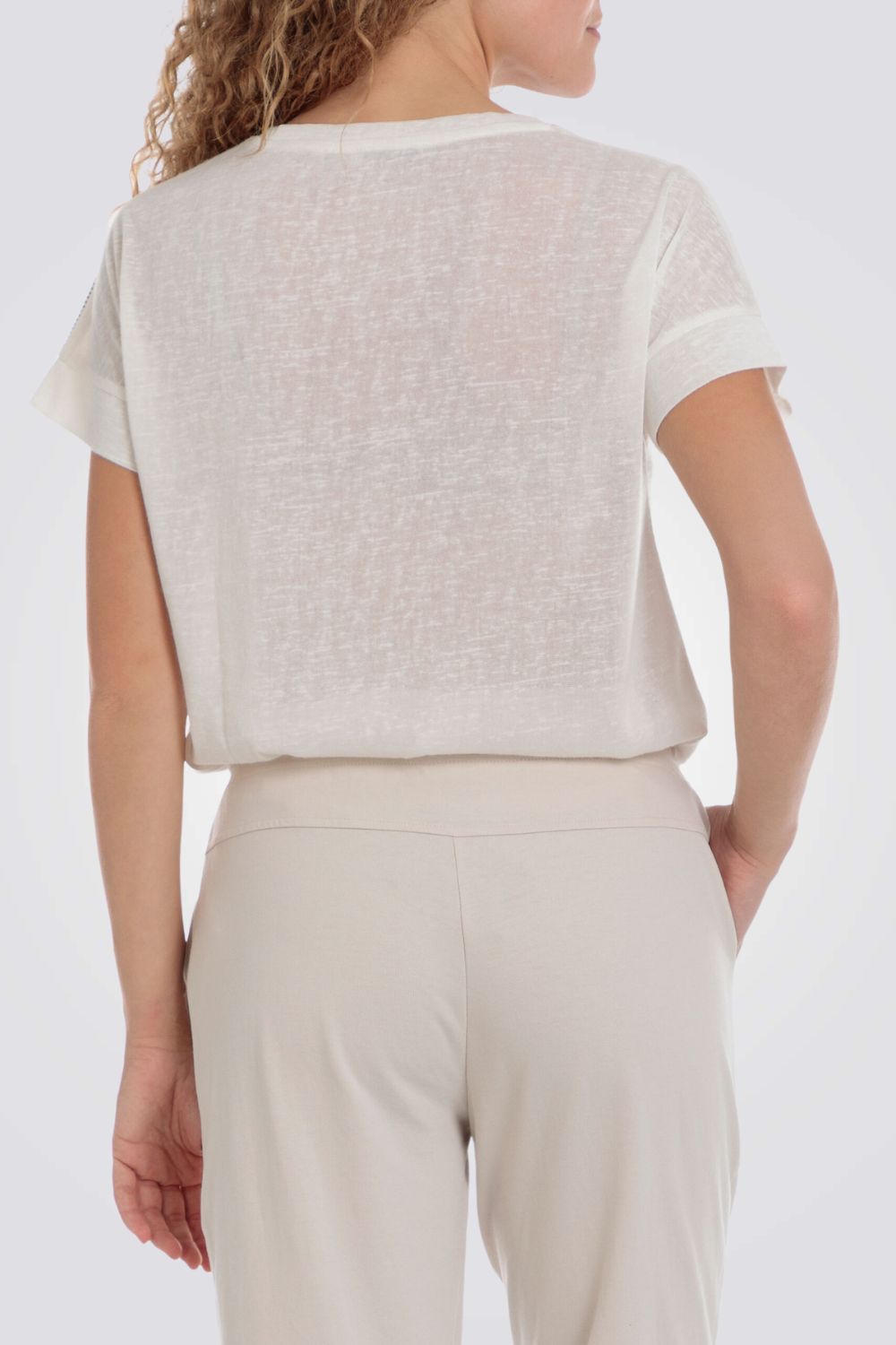 חולצה עם הדפס פרחוני ורוד 