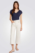 חולצה עם צווארון תחרה