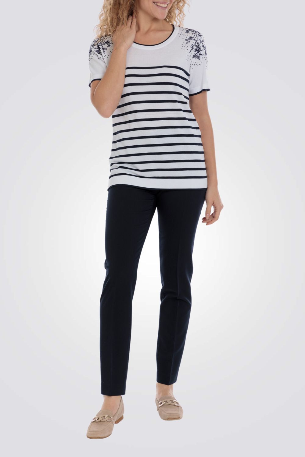 חולצה פסים עם הדפס בכתפיים 