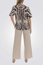 מכופתרת קצרה עם הדפס