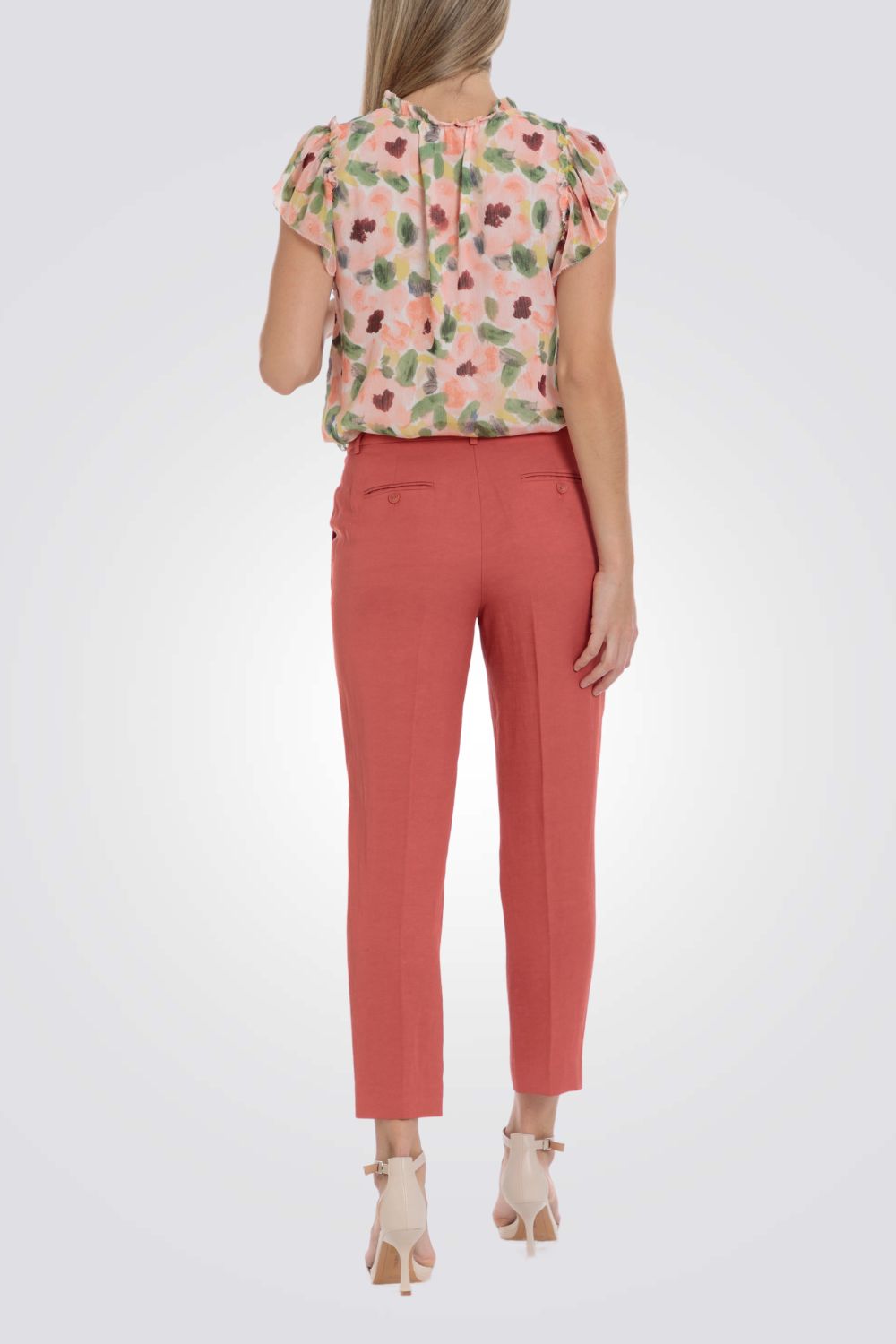 מכופתרת קצרה עם הדפס