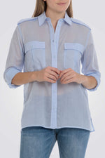 מכופתרת חצי שקופה בצבע תכלת