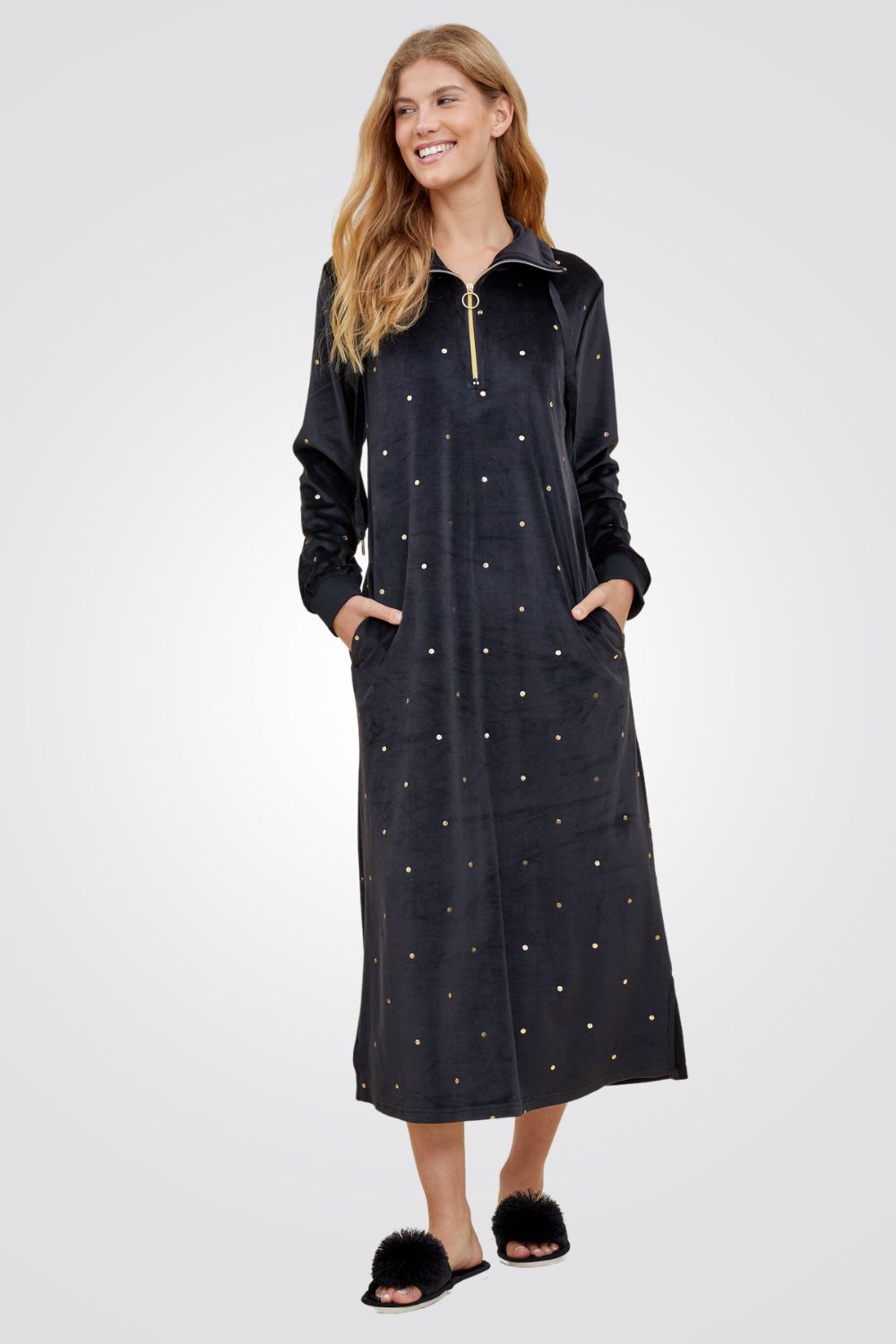 כותונת קטיפה בצבע שחור