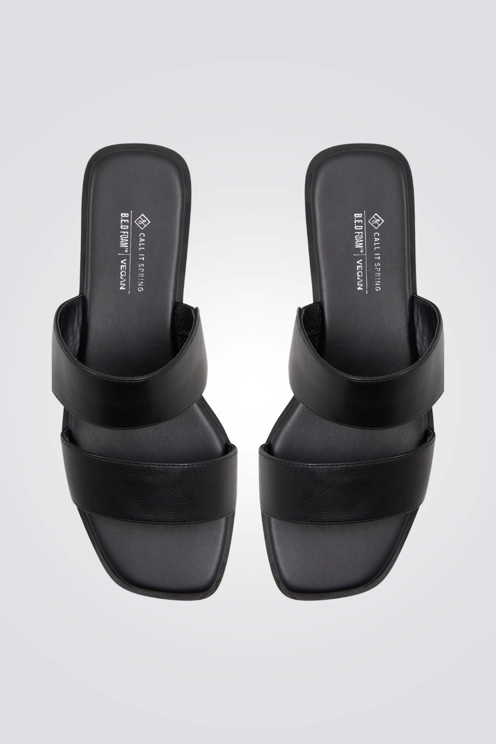 כפכף עם רצועות בצבע שחור