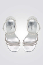 נעל עקב רצועות בצבע כסף