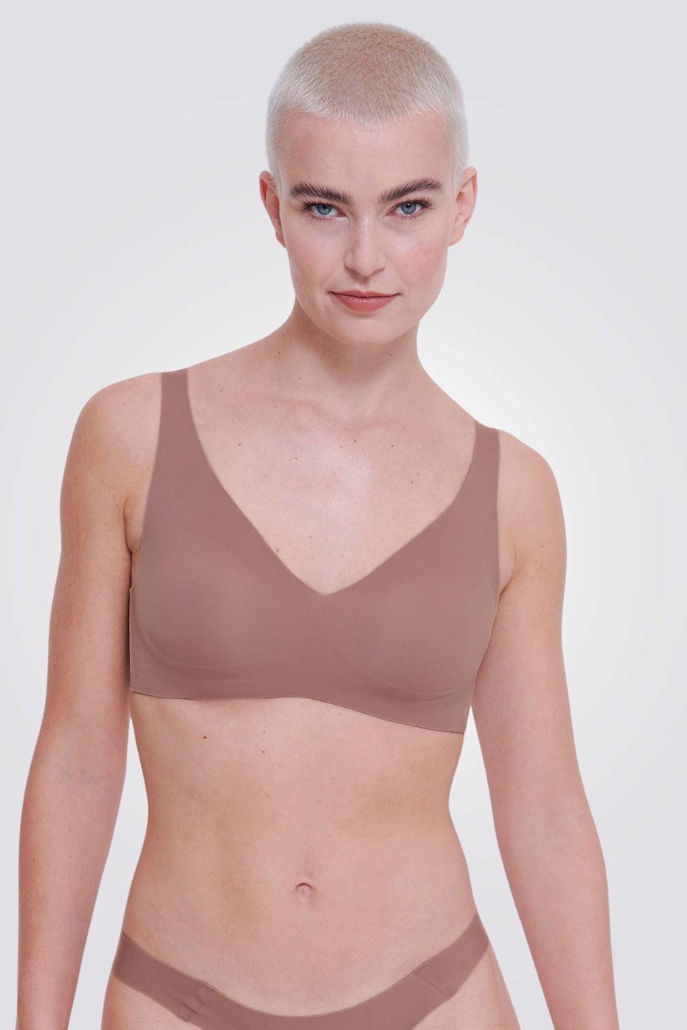 חזיה עם סוגר ZERO Feel Bralette בצבע חום