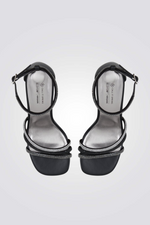 נעל עקב רצועות בצבע שחור