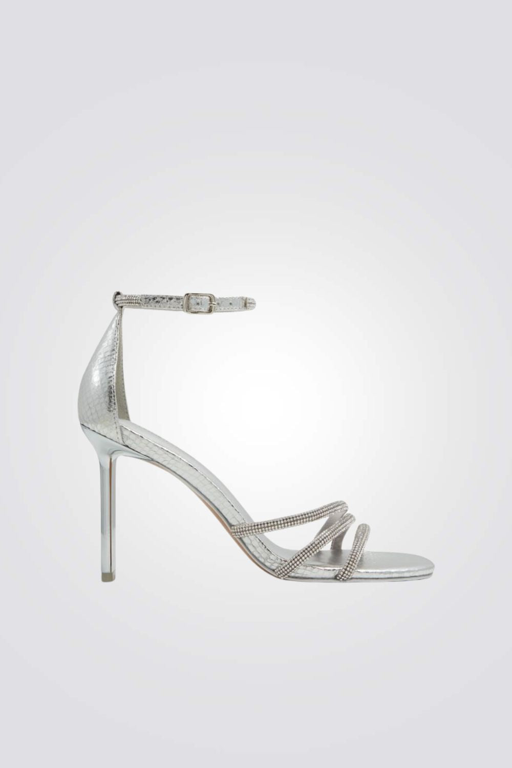 נעל עקב רצועות בצבע כסף