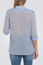 מכופתרת חצי שקופה בצבע תכלת