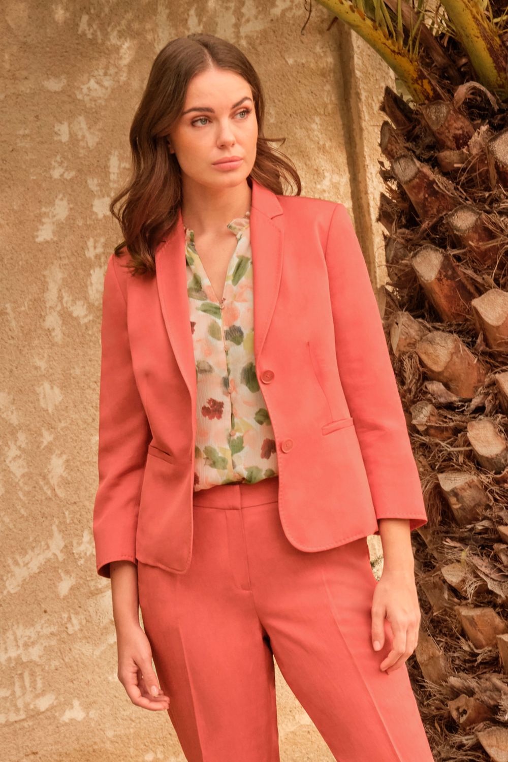 מכופתרת קצרה עם הדפס