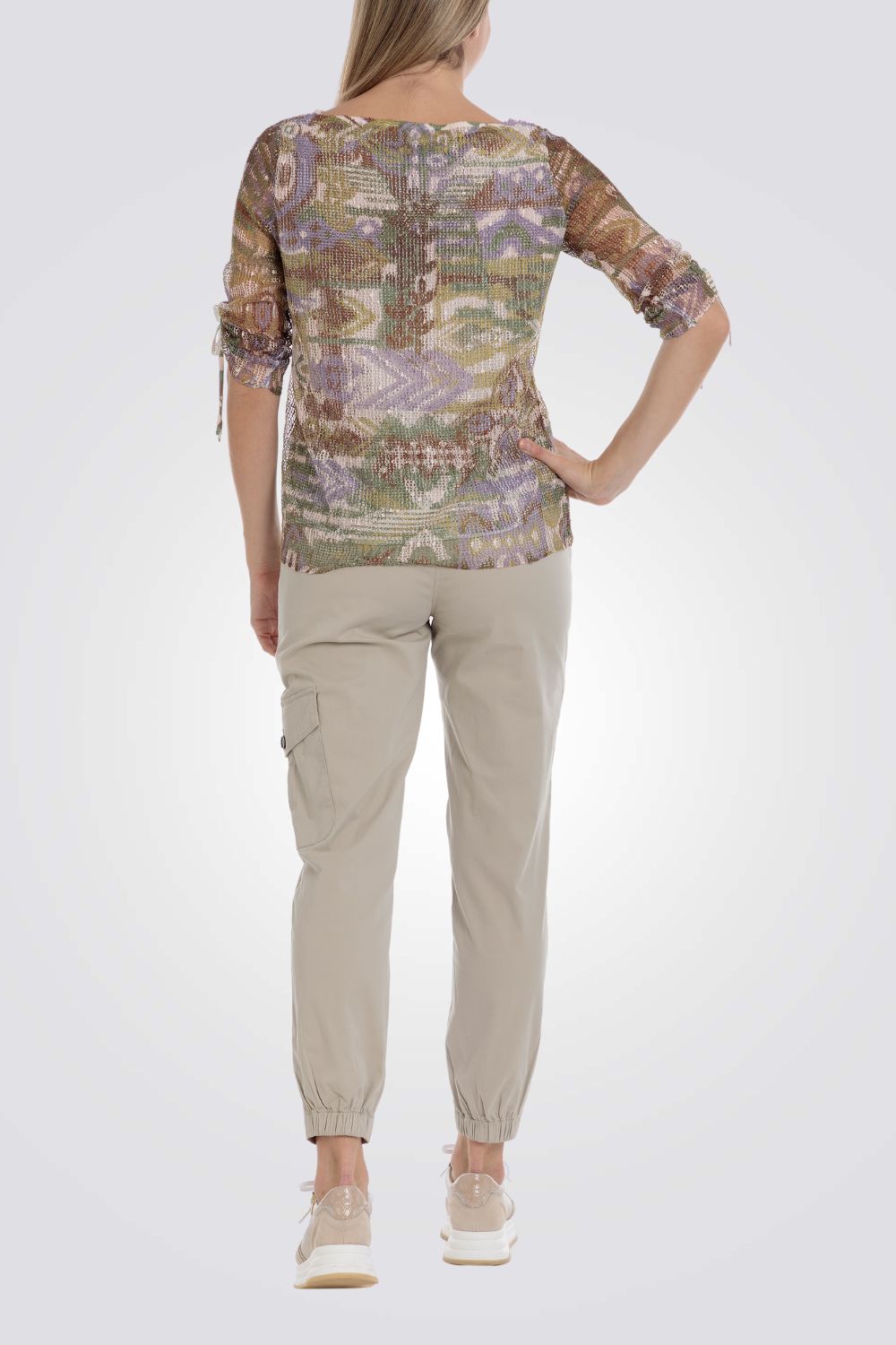 חולצה מבד רשת עם הדפס אבסטרקטי