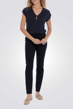 חולצה עם פייטים בצבע נייבי