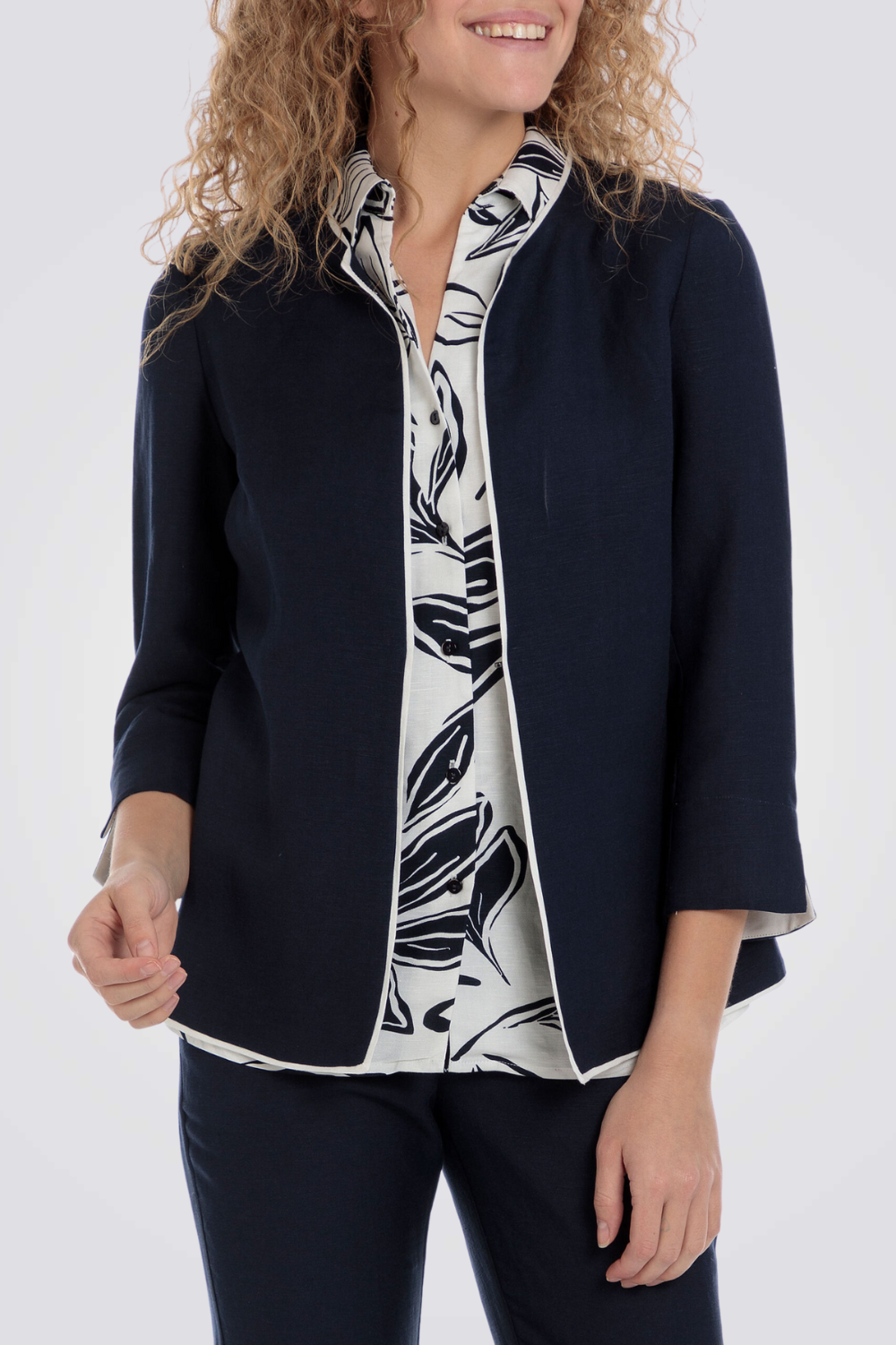 בלייזר פשתן בצבע נייבי