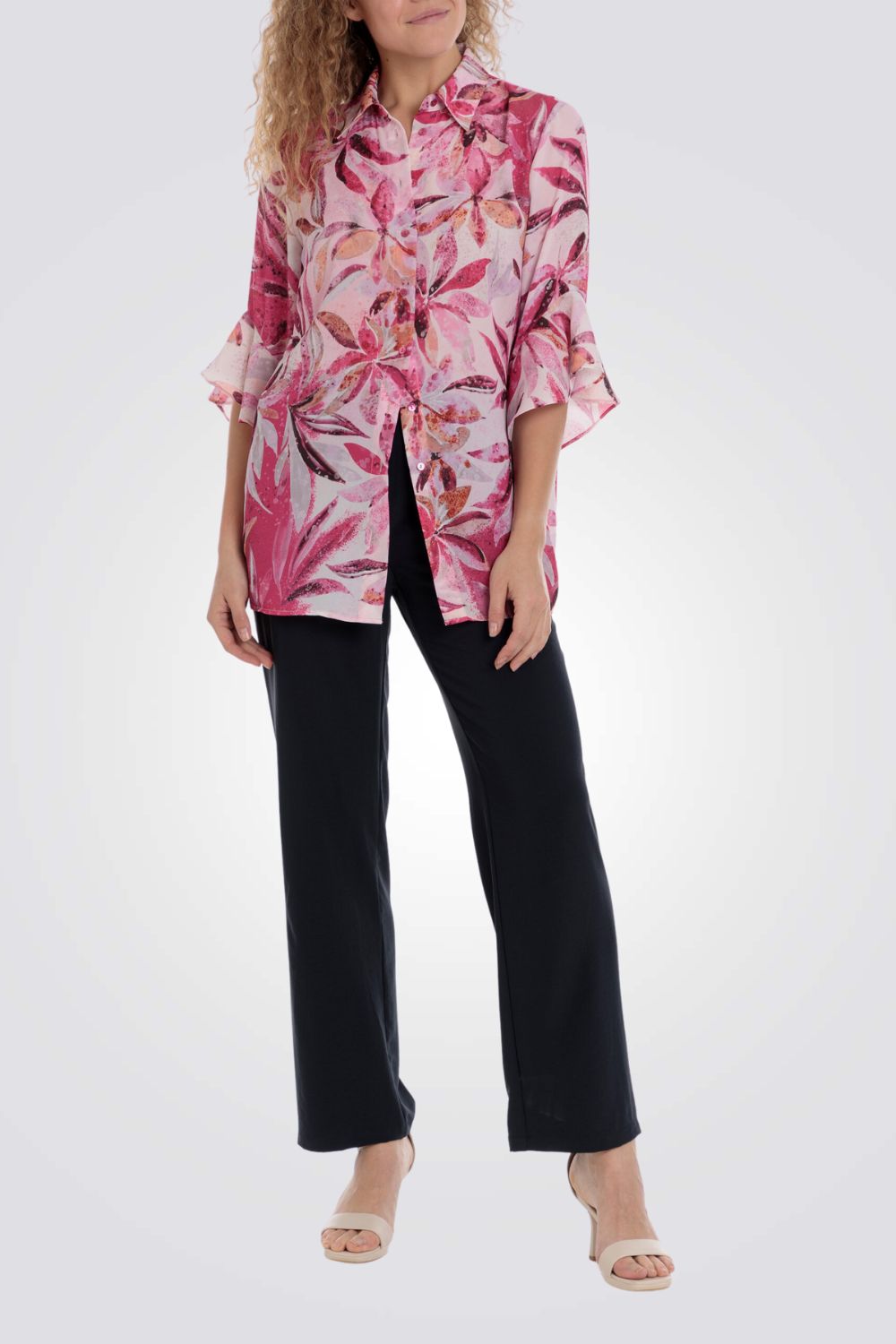 חולצה מכפותרת עם הדפס פרחוני