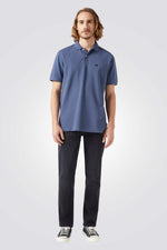 חולצה פולו בצבע כחול