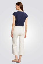 חולצה עם צווארון תחרה