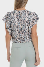 חולצה עם הדפס אבסטרקטי