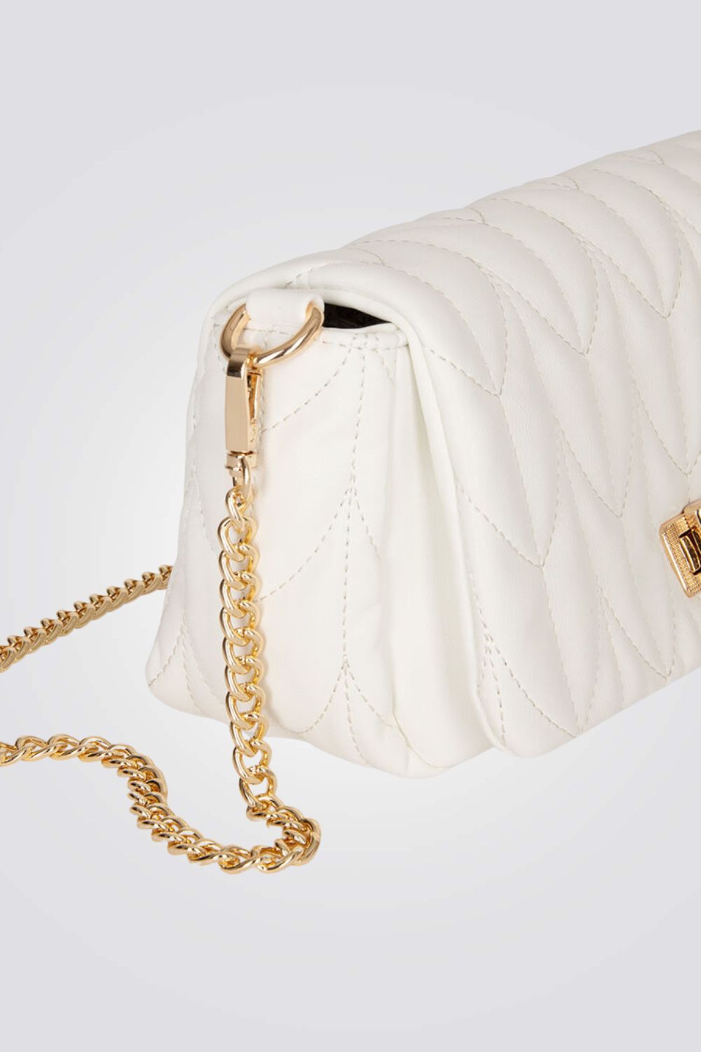 תיק לולאות בצבע לבן