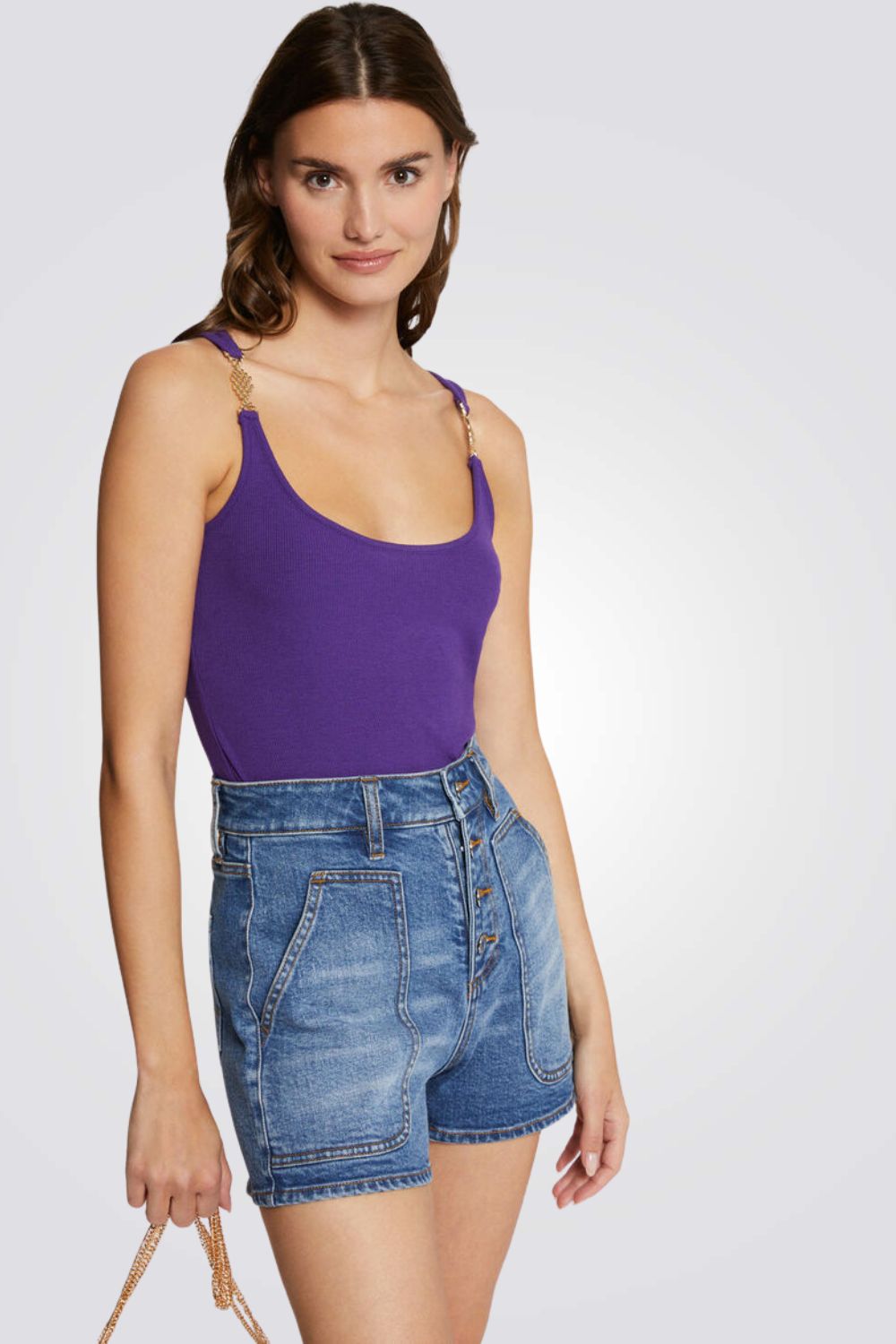 גופיה עם עיטור זהב