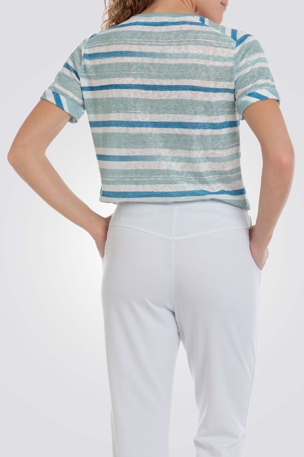 טישירט פסים עם הדפס בצבע כחול