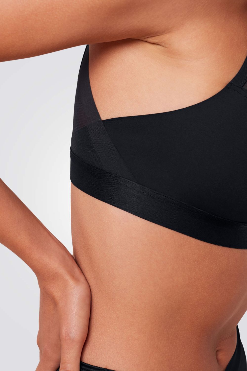 חזייה Triumph Shape Smart N ללא ריפוד בצבע שחור