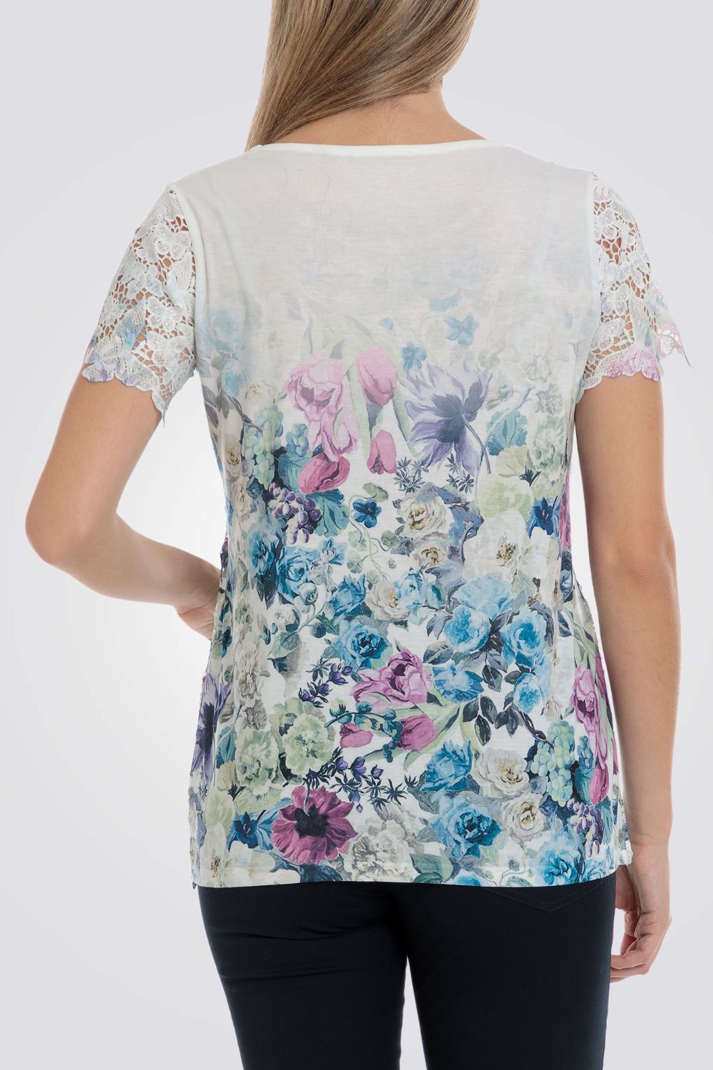 חולצה סרוגה תחרה בצבע לבן