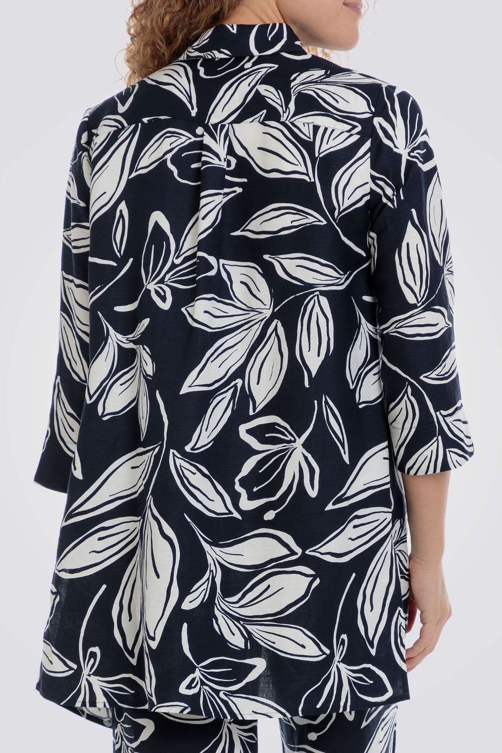 חולצה פשתן עם עלים