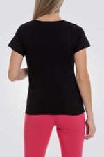 טישירט עם צווארון עגול