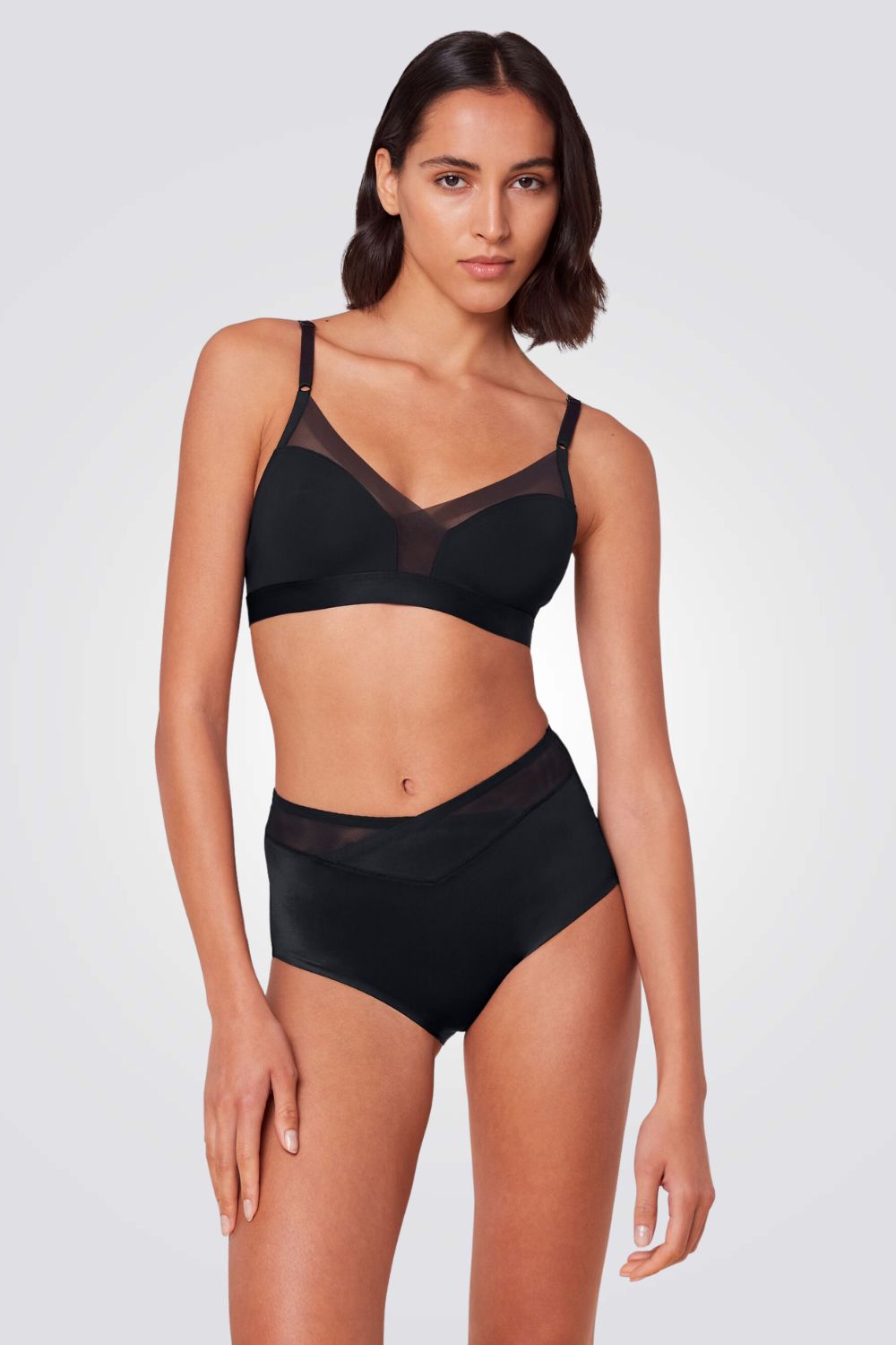 חזייה Triumph Shape Smart N ללא ריפוד בצבע שחור