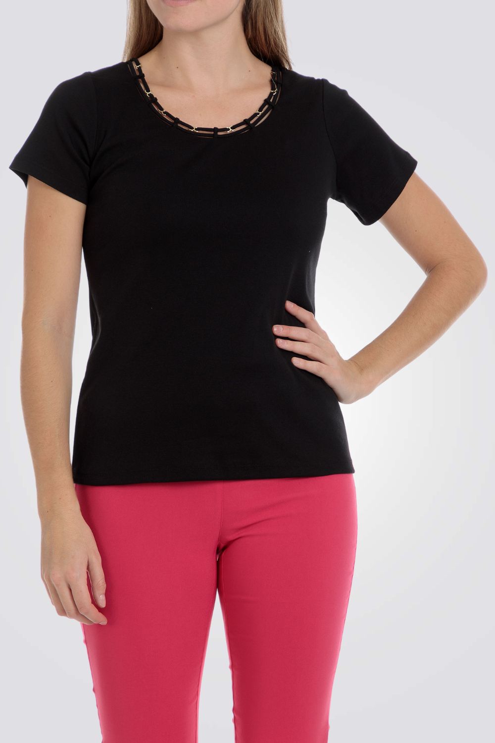 טישירט עם צווארון עגול