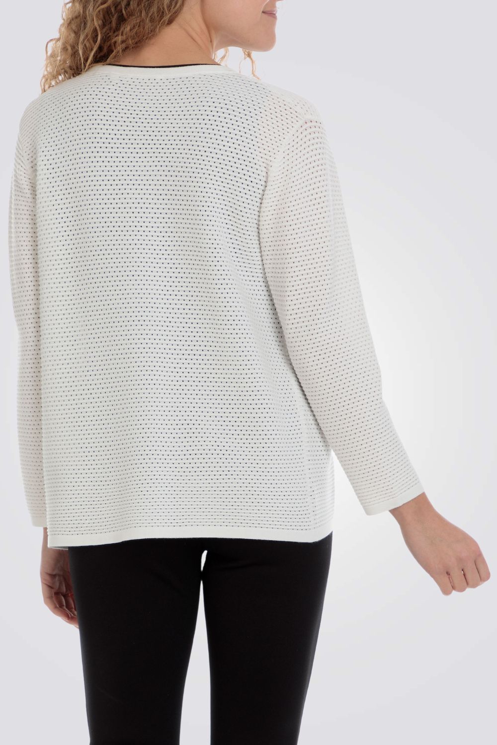 ג'קט בצבע לבן