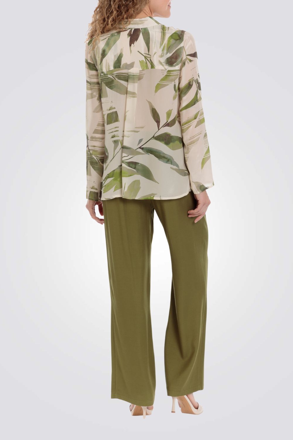 מכנס רגל רחבה בצבע ירוק זית 