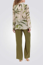 מכנס רגל רחבה בצבע ירוק זית 