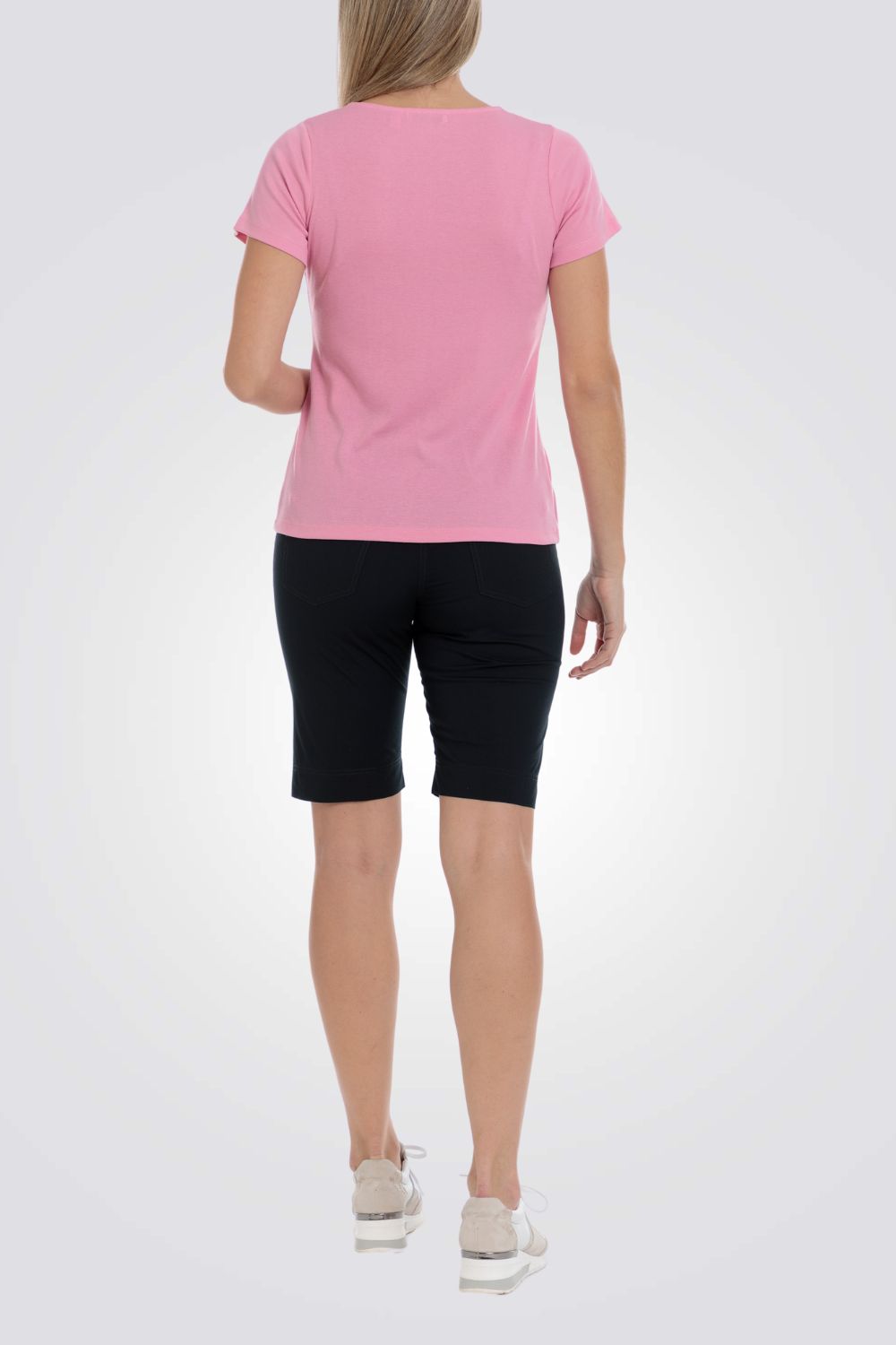 טישירט עם צווארון עגול