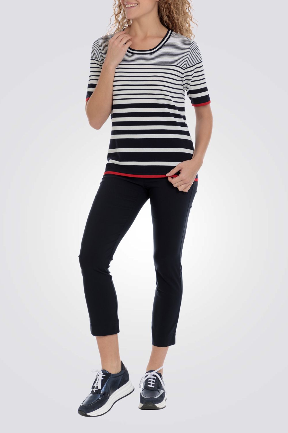 מכנס אלגנטי בגזרה צמודה