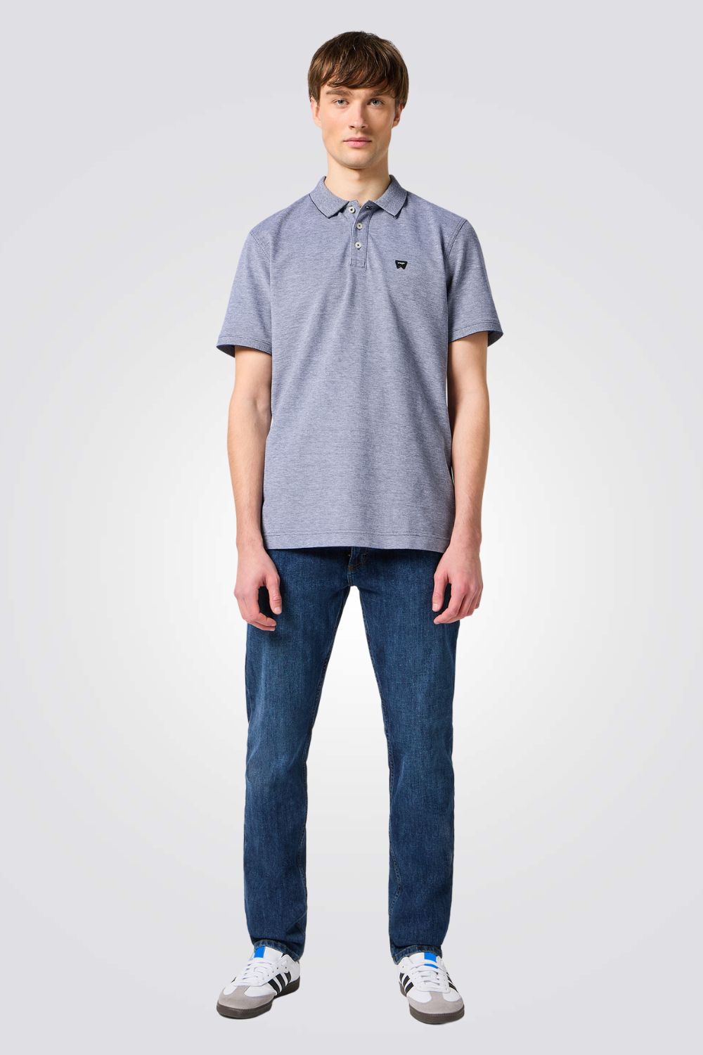 ג'ינס בצבע כחול