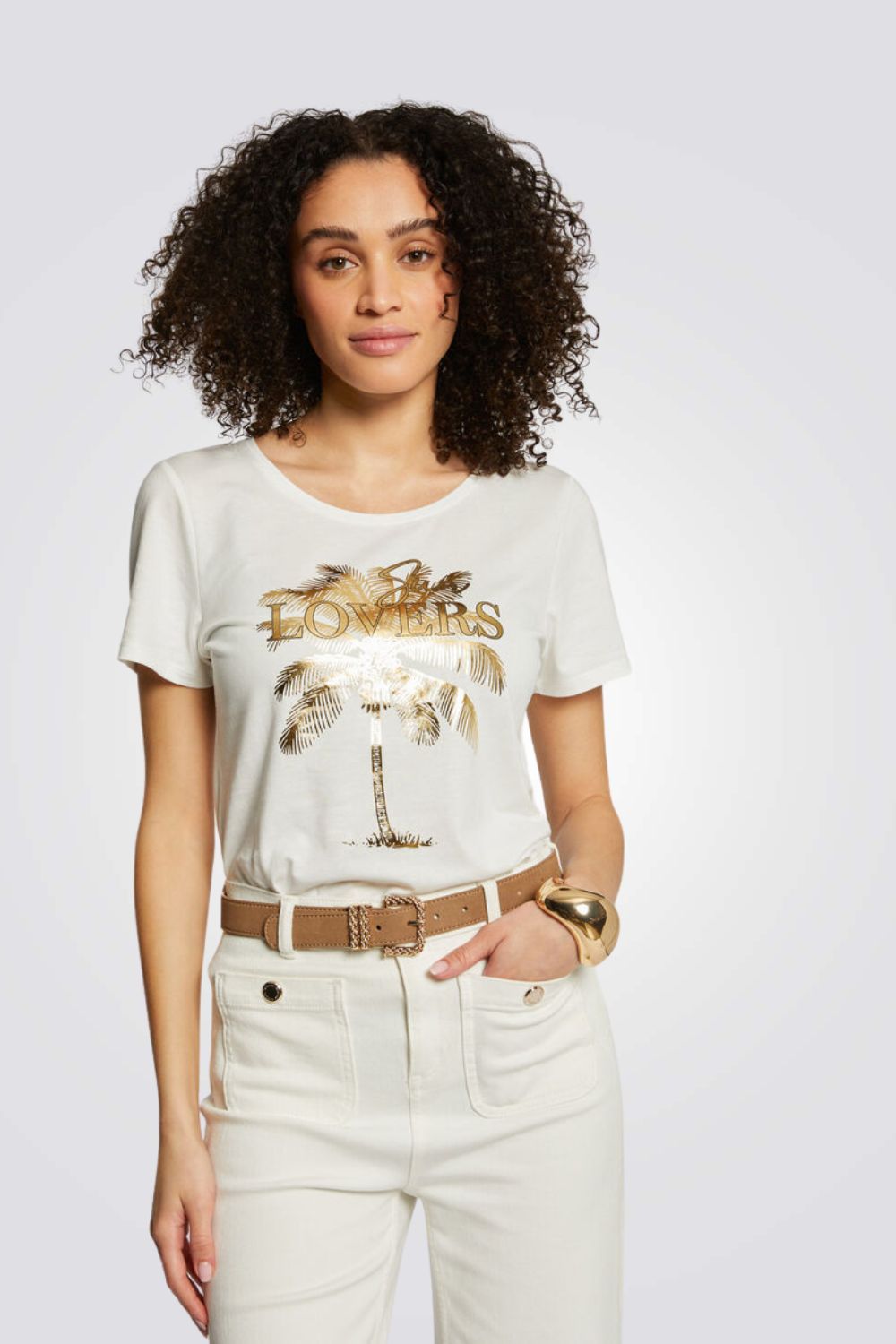 טישירט עם הדפס בצבע זהב