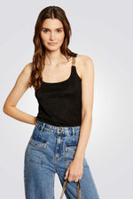 גופיה עם עיטור בכתפיות