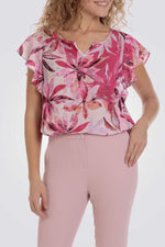 חולצה עם הדפס פרחוני בצבע ורוד