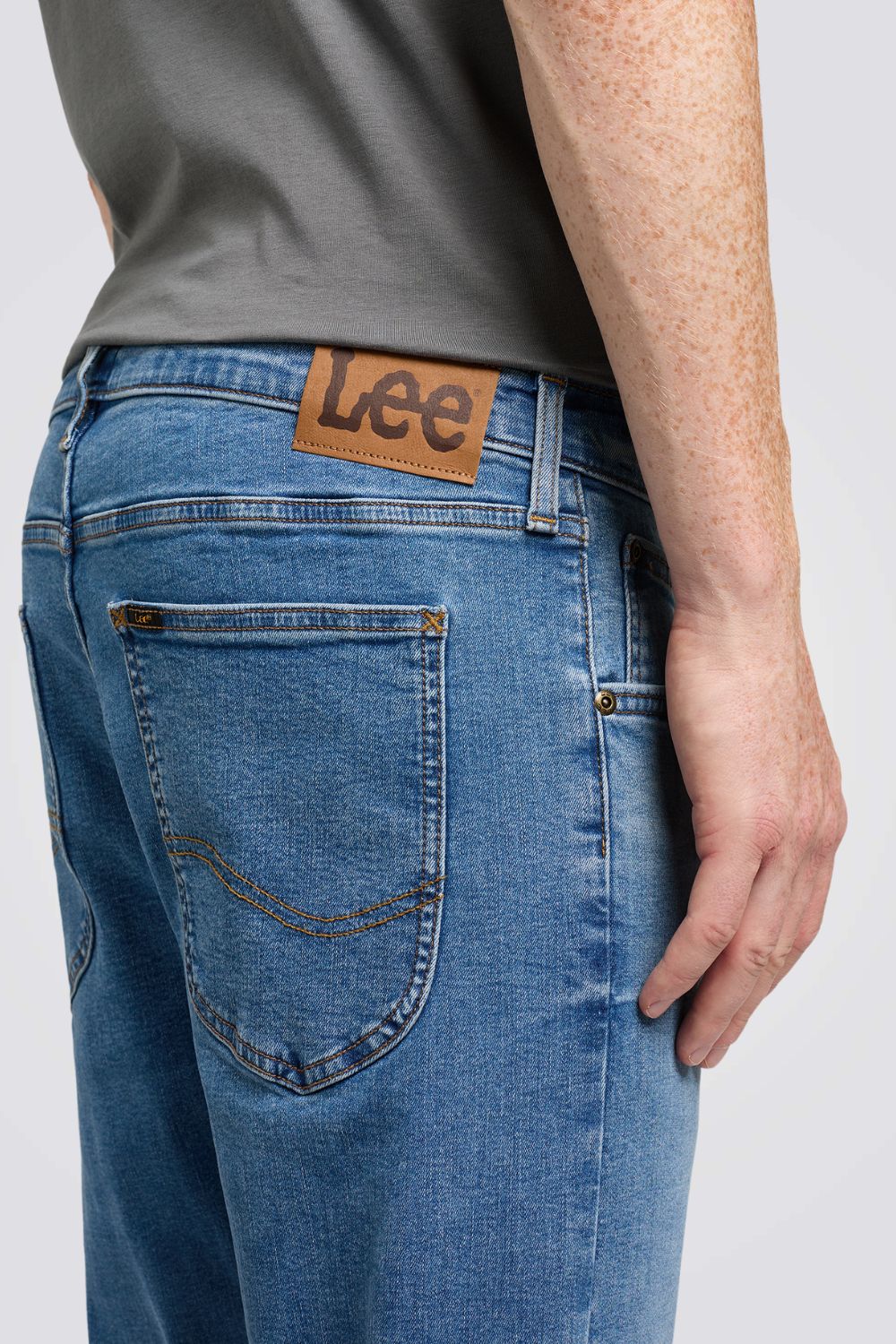 ג'ינס CARRIER BLUE בצבע כחול