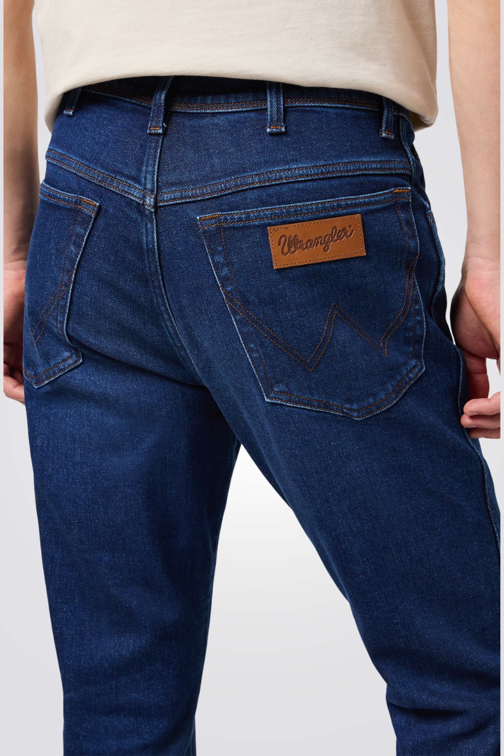 ג'ינס SLIM בצבע כחול כהה